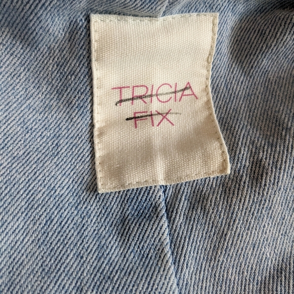 Tricia Fix DayTripper Weekender Small Duffle Tote Embellished Bag - Picture 15 of 16